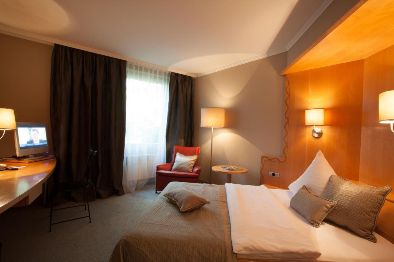 Hotel Gude كاسيل المظهر الخارجي الصورة
