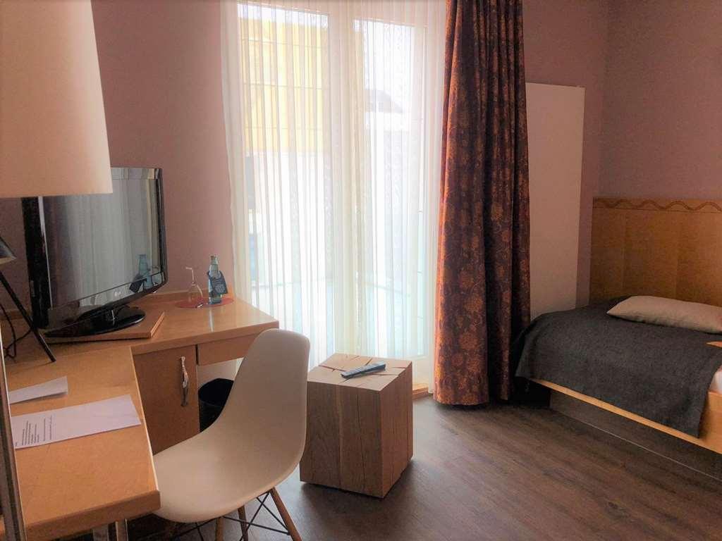 Hotel Gude كاسيل الغرفة الصورة
